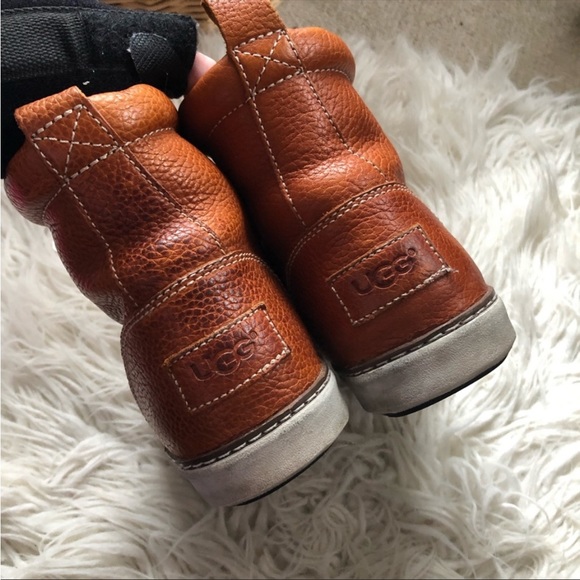 UGG Leather Shearling Sneaker Boots 8.5 - Picture 3 of 9